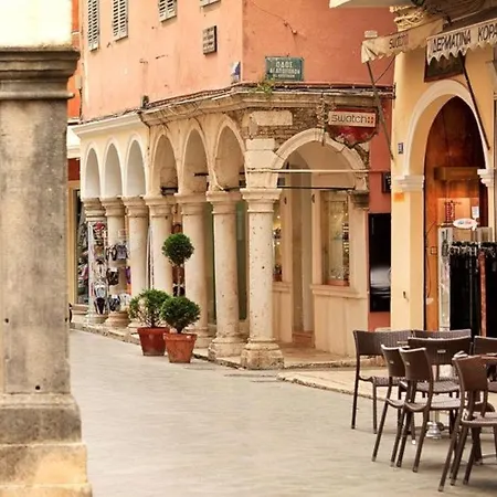 Downtown Corfu Town Apartment *